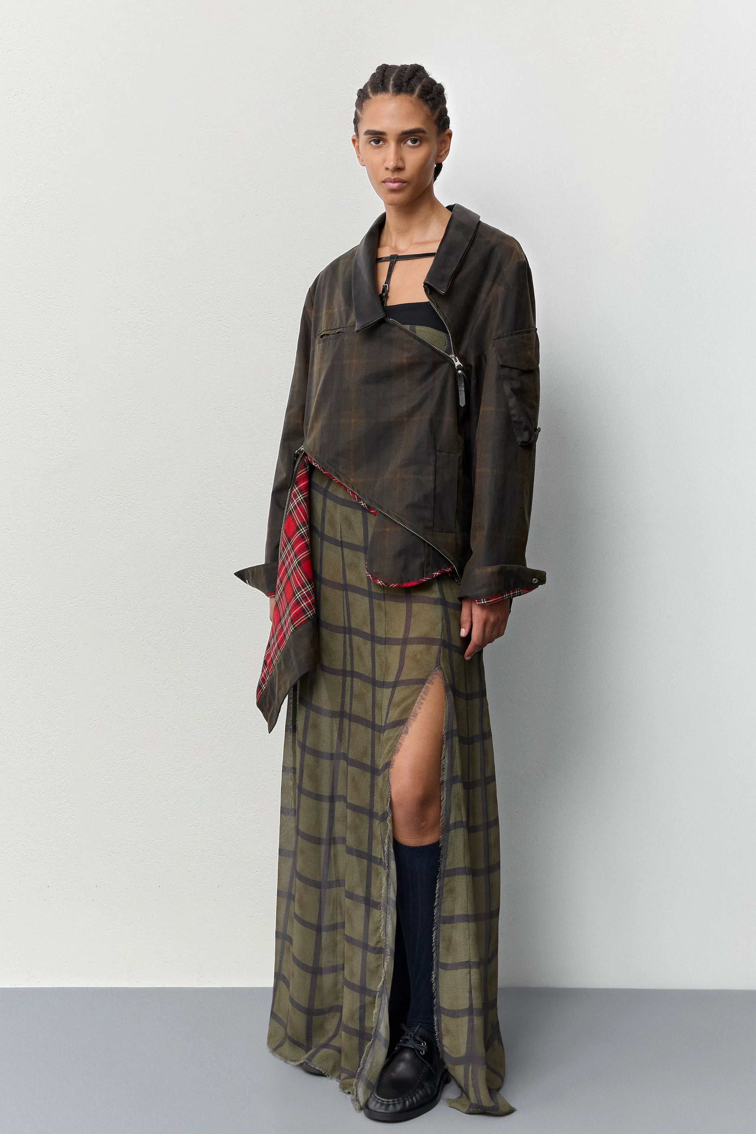 Edelira Navy Black Bicolor Derby Loafers | Miista | Designed & Handmade in Europe